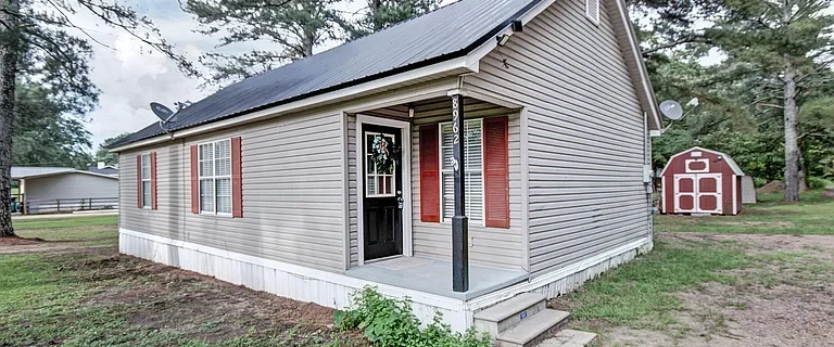 8962 Pleasant Hill Rd Carthage MS